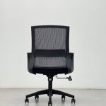 Chaise de bureau pivotante noire en maille, réglable en hauteur, avec accoudoirs et base roulante, idéale pour la maison, le bureau ou les visiteurs - Product Image 6