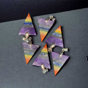 Boule de guérison en forme de coeur pour hommes Bijoux de mode de haute qualité collés avec précision 7 Chakra Pendentif Feng Shui Agate naturelle Cristal de pierre précieuse - Product Image 4