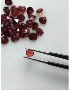 Pierre précieuse naturelle de grenat rouge de 7 mm, taille cœur, qualité supérieure, pour la fabrication de bijoux, bagues, boucles d'oreilles, pendentifs, colliers, bijoux personnalisés - Product Image 3