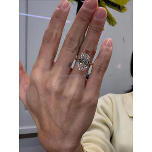 Anillo de Compromiso Solitario con Diamante Cultivado en Laboratorio de Corte Ovalado, Exclusivo y de Lujo, Acabado en Oro de 14K, Joyería Clásica para Novia - Product Image 1