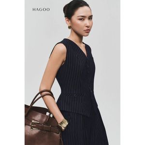 Chemisier décontracté et élégant HAGOO pour femme, col en V, rayé, brossé, respirant, pour le bureau et le quotidien, style vintage, Vietnam - Product Image 1