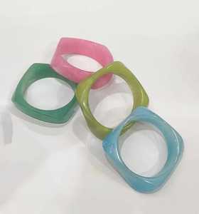Ensemble de bracelets classiques en résine avec perles vertes et design géométrique, certifiés IGI, unisexe, pour fêtes, style cadeau - Product Image 6