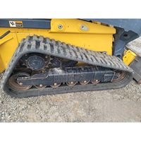 Sauberer, gut erhaltener 333G 2-Tonnen-Kompaktlader mit leistungsstarkem Yanmar-Dieselmotor (100 PS) und Eaton-Hydraulikpumpe, sofort einsatzbereit.