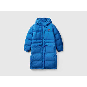 Veste longue matelassée pour femme, haut de gamme, imperméable, isolante, épaisse, à capuche, élégante, pour l'extérieur, de la marque Solid Trader - Product Image 1