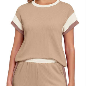 Conjunto Casual de 2 Piezas para Mujer, Sudadera con Capucha y Pantalones Cortos por Encima de la Rodilla, 100% Algodón Transpirable, Venta al Por Mayor con OEM - Product Image 1