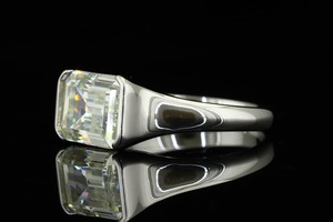 Bague en argent sterling 925 avec moissanite taille rectangulaire, sertie griffes, plaquée rhodium, pour femme, idéale pour mariage - Product Image 5