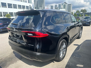 Toyota Grand Highlander Limited 2024 Usado en Excelentes Condiciones en Venta - Product Image 2