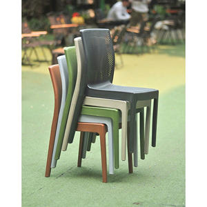 Chaise de bureau en plastique empilable, confortable, de couleur gris cendre moderne, avec dossier en maille carrée, pour un employé de bureau - Product Image 2