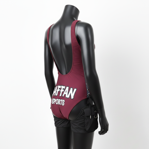 ชุดว่ายน้ำผู้หญิง ผ้าโพลีเอสเตอร์ผสมสแปนเด็กซ์ ยืดหยุ่นสูง 225 GSM สีเบอร์กันดี เกรย์ แต่งลูกไม้  พร้อมโลโก้พิมพ์ลายสกรีน - Product Image 2