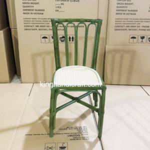 Chaises pour enfants en rotin naturel faites à la main pour la location de mariages, les fêtes d'anniversaire, les événements, les baby showers et les décorations commerciales - Product Image 4