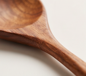 Ensemble de 2 couverts en bois avec finition brun naturel, ensemble de couverts parfait pour les événements et accessoires de table d'hôtel - Product Image 2