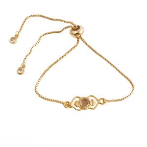 Bracelet ajustable en cristal de quartz fait à la main, pierre précieuse, sertissage en laiton, chaîne coulissante plaquée or tendance, bracelet minimaliste - Product Image 4