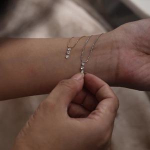 จี้เพชรทรงกลมคุณภาพเยี่ยม ได้รับการรับรองจาก IGI ผลิตในห้องปฏิบัติการ ตัวเรือนทองคำขาว ทองคำเหลือง หรือเงิน พร้อมเพชรความใสระดับ D E F VVS VS - Product Image 4