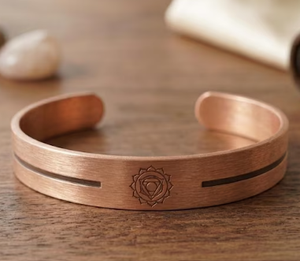 Bracelet ouvert en cuivre à prix d'usine, accessoires thérapeutiques, minimaliste, pour le chakra du plexus solaire, finition polie - Product Image 2