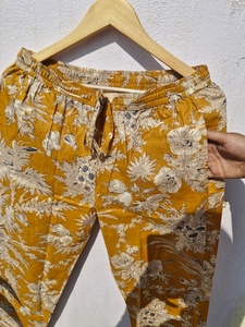 Conjunto de Pijama de Algodón para Mujer, Estampado Floral, Suave y Transpirable, Dos Piezas, Ropa de Dormir con Botones, Ropa para Estar en Casa - Product Image 2