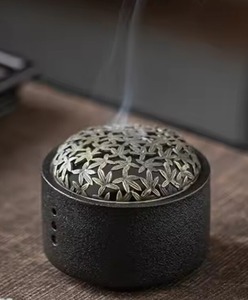 เตาเผากำยานโลหะสีดำลายอาหรับ ทนทาน ทำด้วยมือ เป็นมิตรกับสิ่งแวดล้อม ดีไซน์ทันสมัย สำหรับพิธีทางศาสนา รอมฎอน อีด ของตกแต่ง - Product Image 1