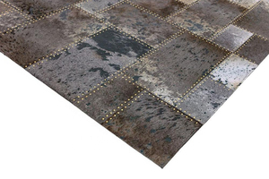Tapis artisanal en cuir de vachette vert foncé, tapis en cuir véritable pour la décoration intérieure, tapis en cuir de vachette pour le bureau - Product Image 2