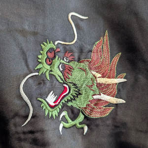 Chaqueta Sukajan Moderna y Elegante para Hombre, Ligera, de Tela Satinada, con Cierre Frontal, Transpirable, Ecológica, Cómoda y a la Moda - Product Image 5