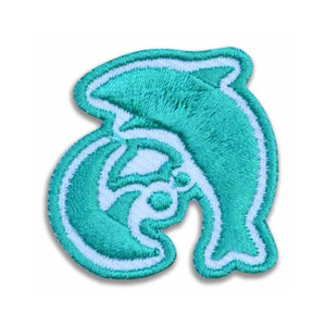 Patch brodé thermocollant de qualité supérieure, effet 3D, en tissu sergé et plastique, style vierge pour la conception de logos, avec un excellent service client. - Product Image 5