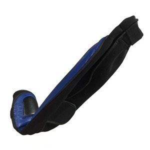 Protector de espinilla de alta calidad para entrenamiento y sparring de Muay Thai y Kick Boxing, disponible en diferentes tallas. - Product Image 4