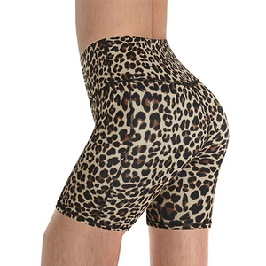 Shorts de yoga taille haute imprimé léopard tendance avec poches, en tissu tricoté respirant en coton et élasthanne, séchage rapide, pour femme, avec volants - Product Image 2