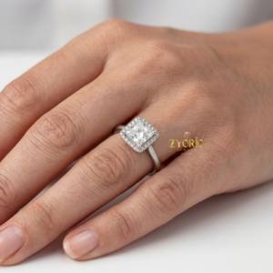 Anillo de Compromiso Moderno con Diamante Cultivado en Laboratorio, Corte Princesa, Diseño Catedral, Oro Sólido de 14K, Regalo para Mujer, Boda, Fiesta, Propuesta - Product Image 4