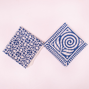 Écharpe carrée en coton écologique à motifs géométriques bleus et blancs, motif ethnique, durable, bandana unisexe - Product Image 2