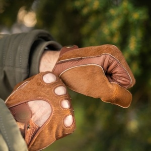 Guantes de aventura sin dedos de ante de máximo rendimiento, hechos con cuero de ante suave de primera calidad. - Product Image 1