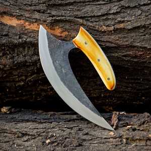 Cuchillo Ulu hecho a mano de acero con alto contenido de carbono, de 8 pulgadas, con mango de hueso y funda de cuero. - Product Image 4