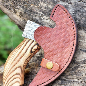 Cuchillo para Pizza Vikingo en Oferta, Cuchillo para Pizza de Acero Inoxidable Forjado a Mano con Mango de Madera y Funda de Cuero - Product Image 6