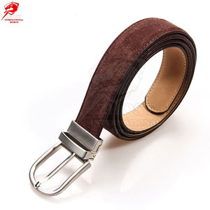 Ceinture en cuir pour homme, fabriquée en cuir robuste avec boucle réglable, parfaite pour les affaires et l'usage quotidien. - Product Image 1
