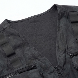 เสื้อกั๊กยุทธวิธีสีดำ |   เสื้อแจ็คเก็ตแขนกุดมีกระเป๋าซิปหลายช่อง |   เสื้อกั๊กทำงานแบบตาข่ายระบายอากาศได้ดี |   ผู้ผลิต OEM ตามสั่ง - Product Image 3