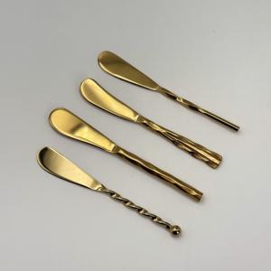 Produits très demandés : Ensemble de 4 couteaux à beurre et à fromage en acier inoxydable avec 4 poignées différentes, finition dorée, pour la maison - Product Image 4