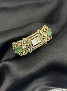 Pulsera de Plata 925 Premium con Moissanita Color Esmeralda, Joyería de Diseño con Acabado en Oro Antiguo para Mujer - Product Image 3