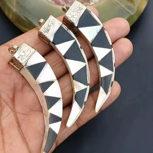 Colgante de Cuerno de Búfalo, Accesorio de Moda Hecho a Mano de Primera Calidad, Joyería de Material Natural con un Acabado Moderno y Atractivo - Product Image 2
