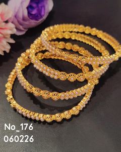 Juego de Brazaletes Versátiles de Estilo Étnico Retro con Textura Geométrica de Aleación de Cobre para Mujer, Diseño Colorido y Moderno con Engaste de Bisel KVM - Product Image 5