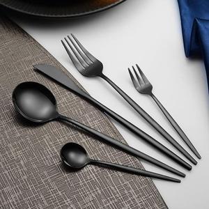 Juego de Cubiertos Clásicos de 5 Piezas, Cuchara, Tenedor y Cuchillo, Acabado Negro Mate, para Hotel y Restaurante, Personalizable, Bajo MOQ - Product Image 5