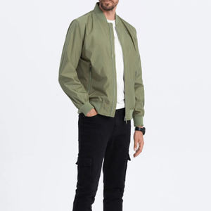 เสื้อแจ็คเก็ตบอมเบอร์กันลม 100% โพลีเอสเตอร์ กันน้ำ อุ่นสบาย เหมาะสำหรับฤดูหนาว - Product Image 3