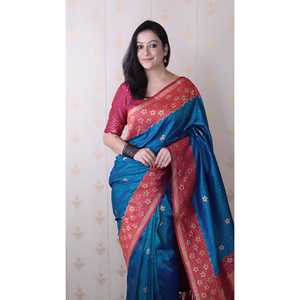 Sari en soie Banarasi bleu doux tissé par Elite Weaves avec un motif ondulé Zari unique, chemisiers et chemises pour femmes 650g - Product Image 5