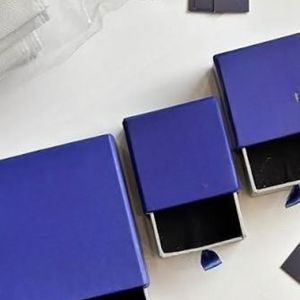 Vietnam Manufacturer Wholesale Bespoke Rigid Drawer Gift <b>Box</b> Custom Brand Foil Stamped Slide Out Paper Packaging Boxes - Product Image 3