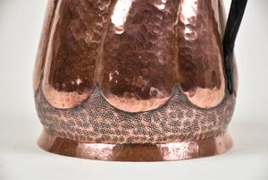 Jarra de cobre estilo vintage, elegante y hecha a mano, perfecta para catering, uso familiar y decoración de cocina, procedente de la India. - Product Image 3