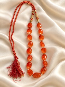 Collier Coraline avec perles de pierres précieuses naturelles, perles ovales facettées et finition polie - Product Image 3