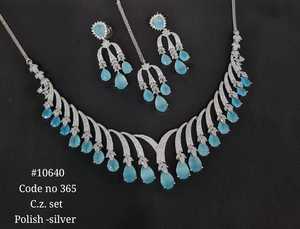 Collar y Pendientes de Circonia Cúbica Verde Esmeralda 10640, Piedra Verde en Forma de Lágrima, Chapado en Rodio, para Bodas y Fiestas, para Mujer - Product Image 3