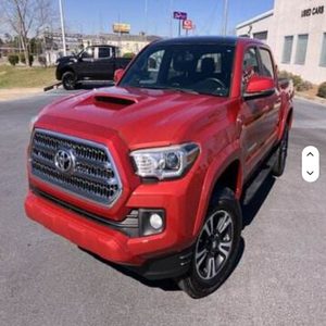 Pick-up Tacoma Hybrid TRD Sport 4x4 Automatique 2023 d'occasion en excellent état, phares LED, pneus R18, sièges en tissu, moteur essence - Product Image 4
