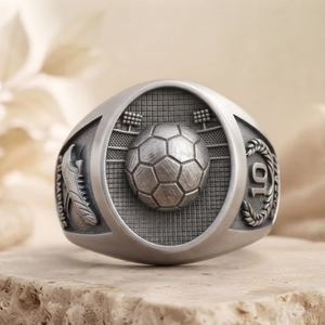 Anillo de Campeón Deportivo Personalizado para Hombre, Anillo de Campeonato de Fútbol, Acabado Plateado Vintage, Venta al Por Mayor - Product Image 1