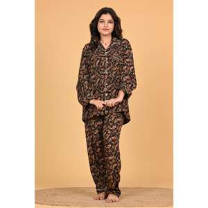 Conjunto de Pijama de Poliéster Crepé Estampado para Mujer, Ropa de Dormir Suave y Transpirable, Atuendo Cómodo para el Hogar - Product Image 2