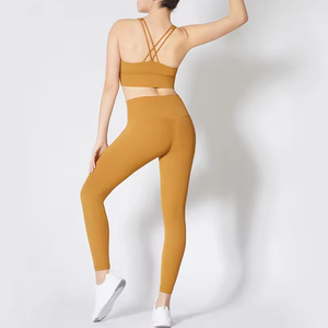 Women's 2 Piece Yoga Set Crop Top High Waist Leggings Seamless Quick Dry Yoga Shorts Solid Color Activewear for Gym Yoga Running - Product Image 4