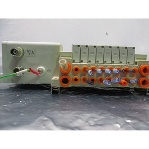 SMC SS5V1-GCJ09 Conjunto de Colector de 8 Válvulas - Equipo y Piezas de Semiconductores de Confianza con Legado Global - Product Image 1