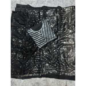 ชุดสาหรี่งานแต่งงานสีแดง ดีไซน์สวยประณีต พร้อมงานปักเลื่อม ขนาด M - Product Image 4