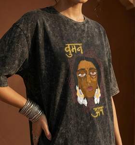 Camiseta de Mujer con Estampado Desgastado, Estilo Vintage, Moda Urbana Retro - Product Image 1